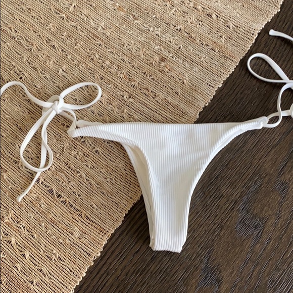 Frankies bikinis White Sky bottoms - Picture 2 of 3